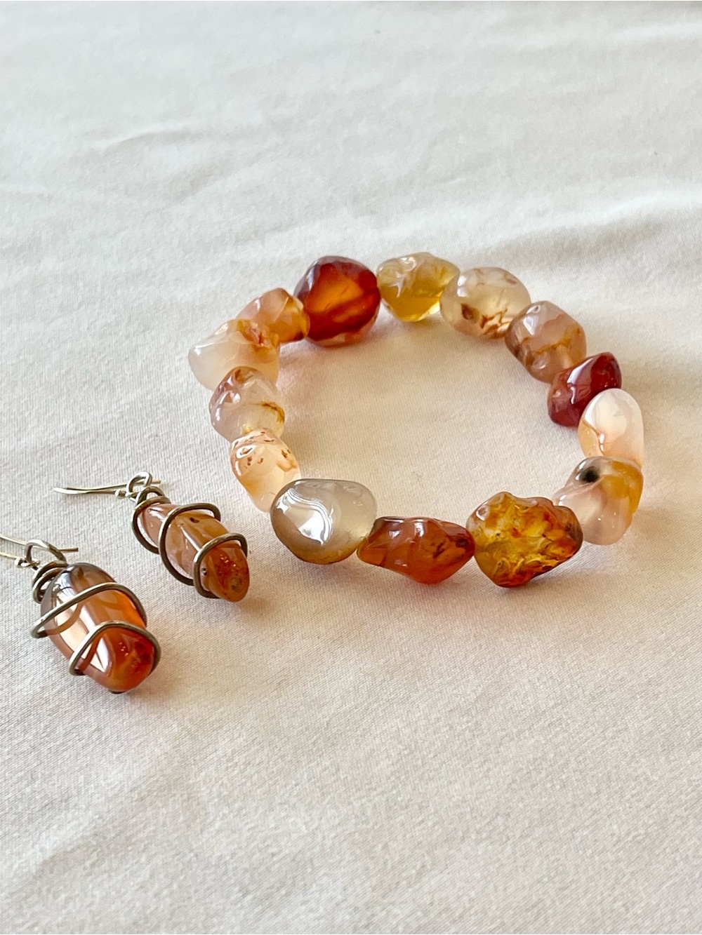 Vintage Carnelian Stretch Bracelet & Wire Wrapped Dangle Earrings